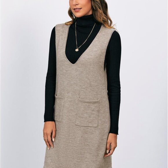 Women's V Neck Sleeveless Knitted Solid Short Sweater Dress with Pockets - Picture 7 of 7